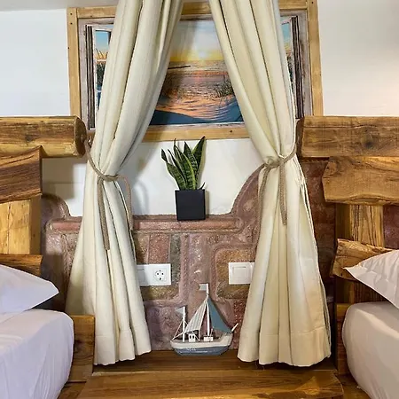 Hada Seaside Holiday home *